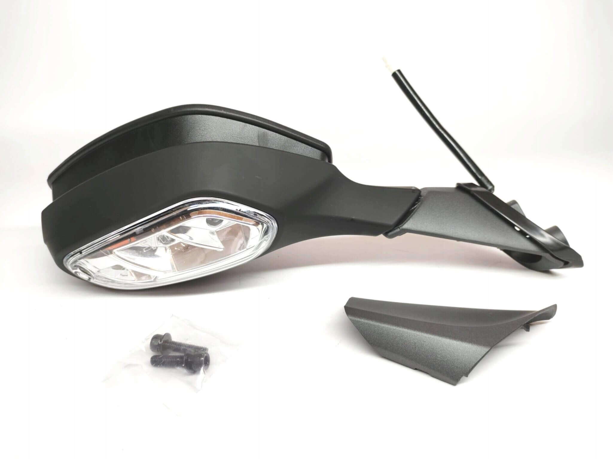 1737905236 שמאל.jpg