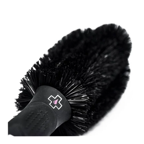 1748247874 Muc Off Wheel Component Brush 1 1.png
