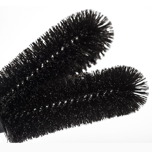 1748248477 Muc Off Motorcycle Two Prong Brush 373 4 900x900 1.jpg