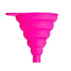 1748253264 הרקע בקובץ ״web 20343 Collapsible Silicone Funnel 2021 X550 Crop Center״ הוסר Muc Off .jpg