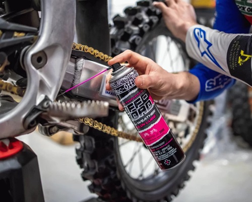 1748329557 Off Road Chain Lube Tommy Searle 1200x960 1 900x720 1.jpg
