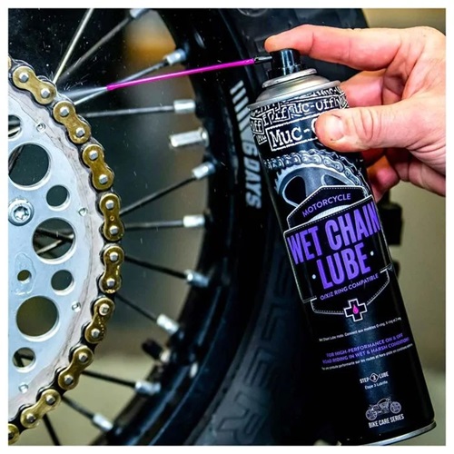 1748329959 Wet Chain Lube 06.jpg