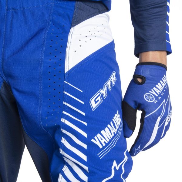 1751798171 A24 Rg105 E0 0l 24 Mx Gloves Men Ykon Studio 003 900x900 1.jpg
