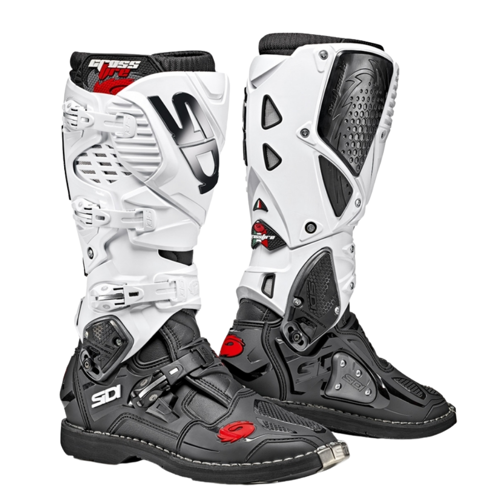 1643267943 1639990758 292773461 מגף20רכיבה20crossfire320black20white.png