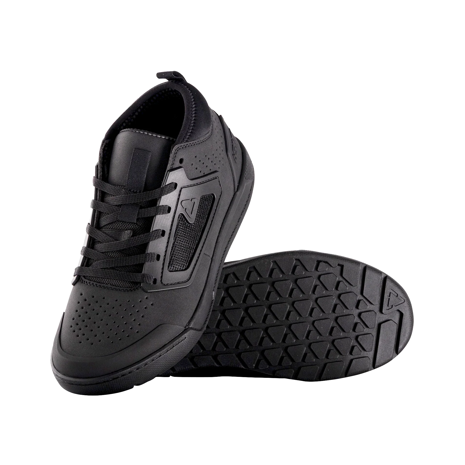 1790162886 Leatt Shoe 3.0 Flat Black Pair 3026057810 8daffdef 446c 48e4 B297 128c714d59da.webp